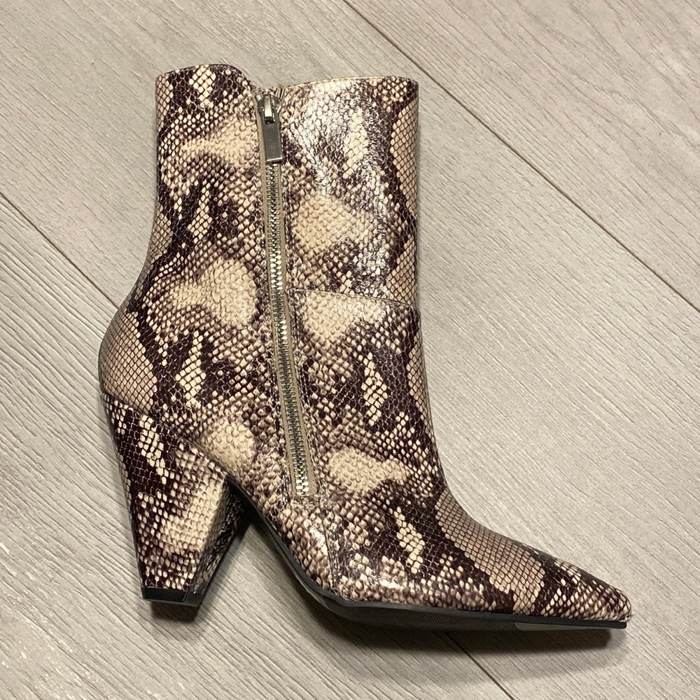 Chinese Laundry Rosalina Ankle Bootie